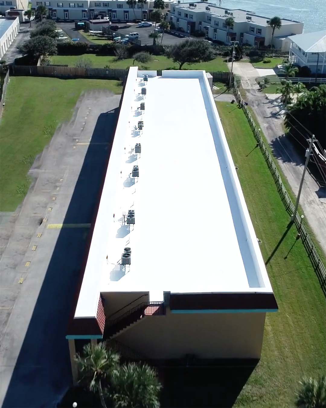 Commercial roof coating contractor in Pinellas County, FL Commercial roof coating contractor in Pinellas County, FL